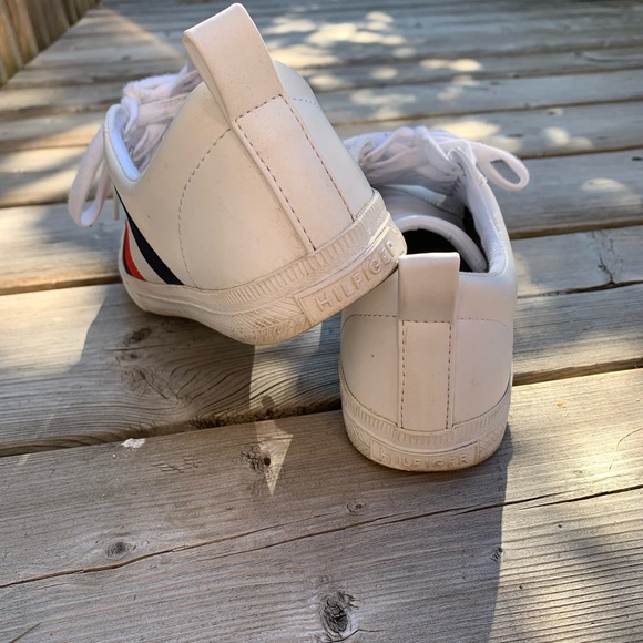 Tommy Hilfiger White/Red/Navy Striped Sneaker - Picture 3 of 8